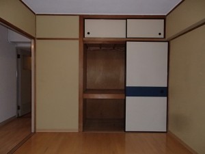 ［ビフォー］南側６畳押入